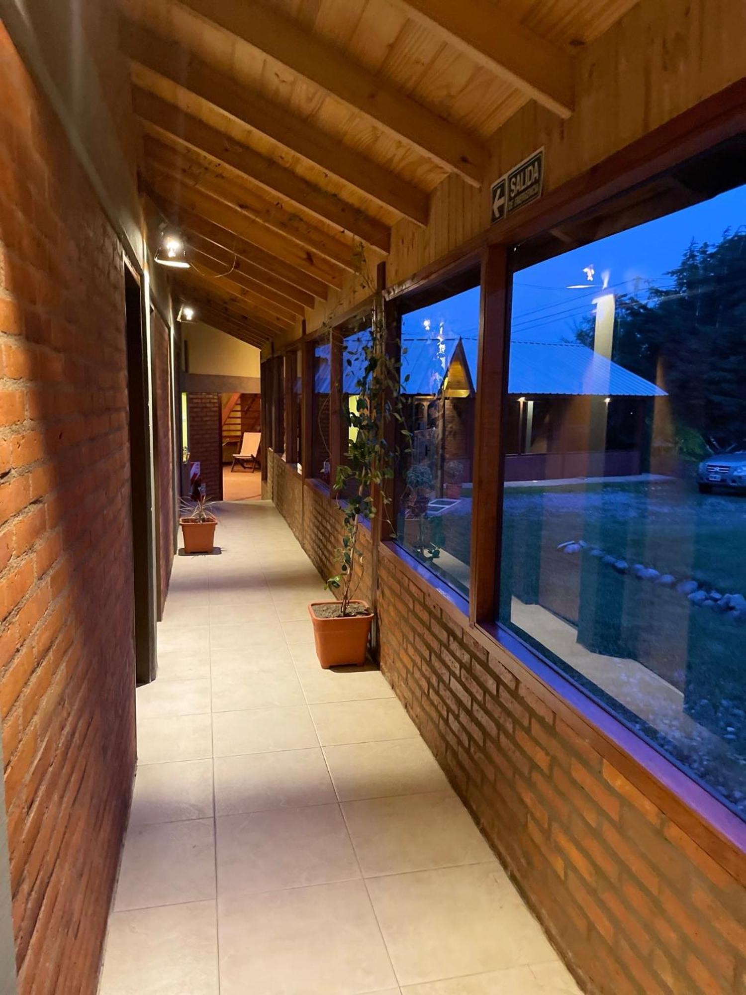 Ruca Nel Hotel El Calafate Kültér fotó